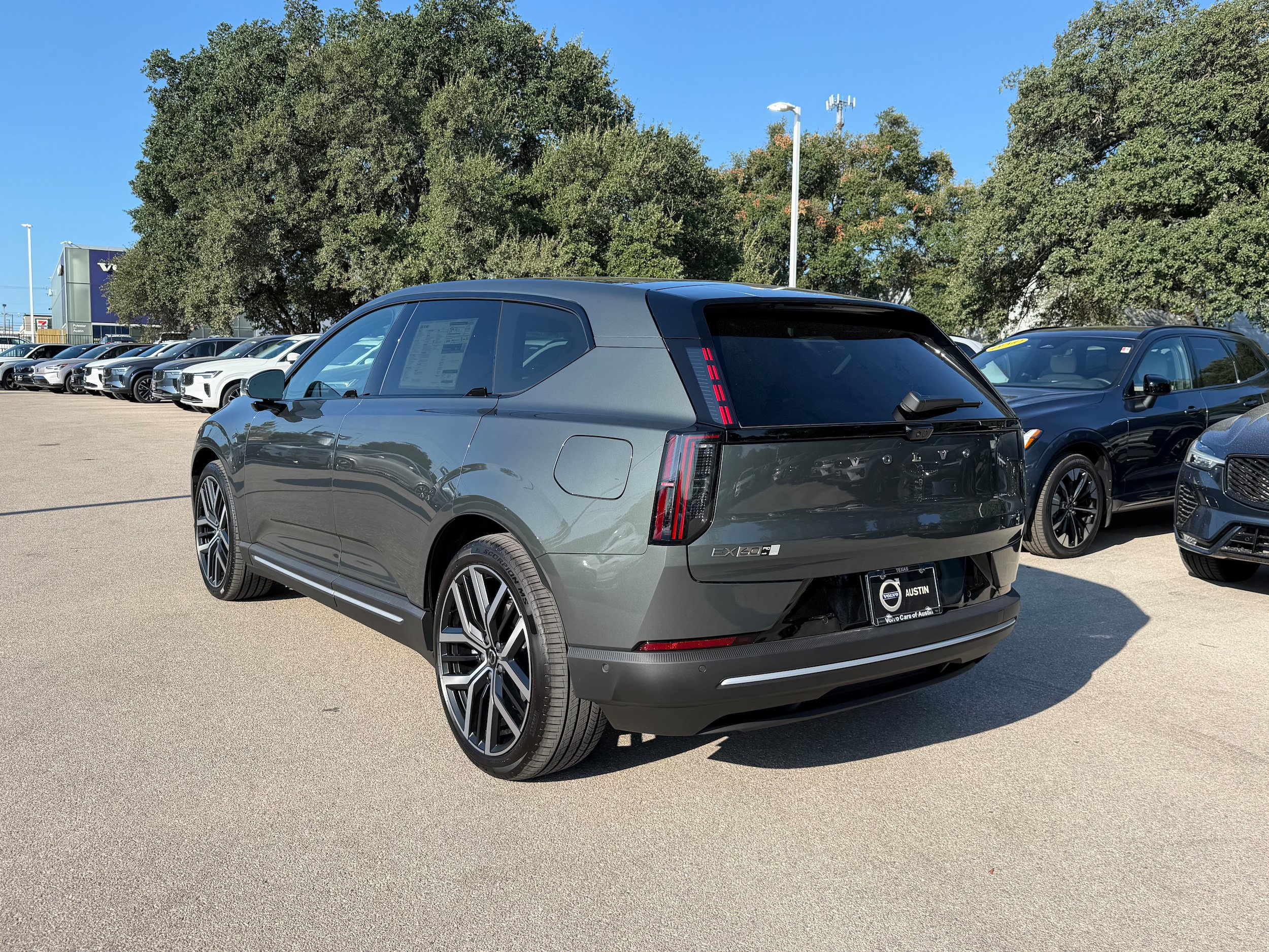 New 2027 Volvo EX60 Ultra AWD/4WD image 4