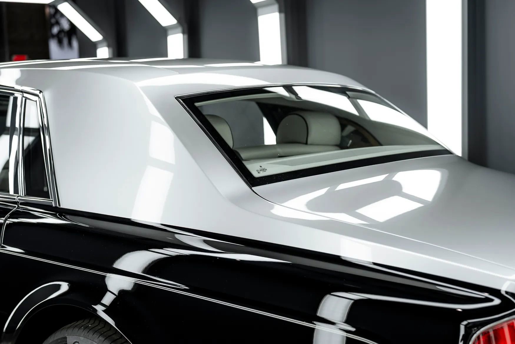 Used 2009 Rolls-Royce Phantom Sedan image 53