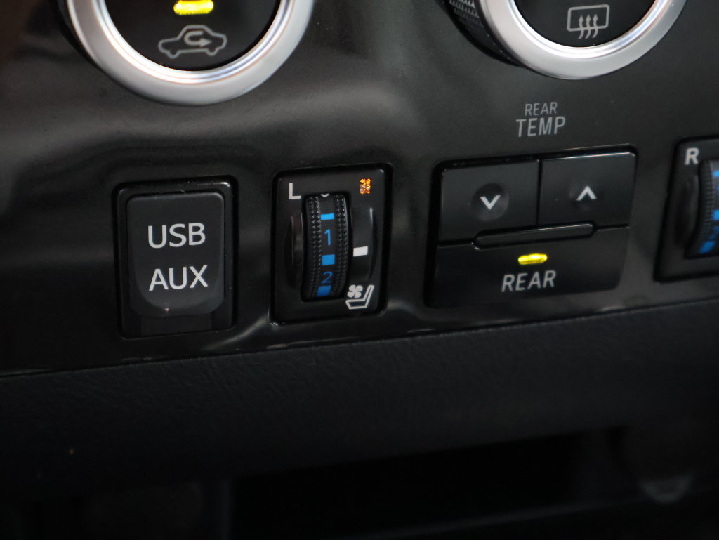 Used 2019 Toyota Sequoia Platinum AWD/4WD image 24