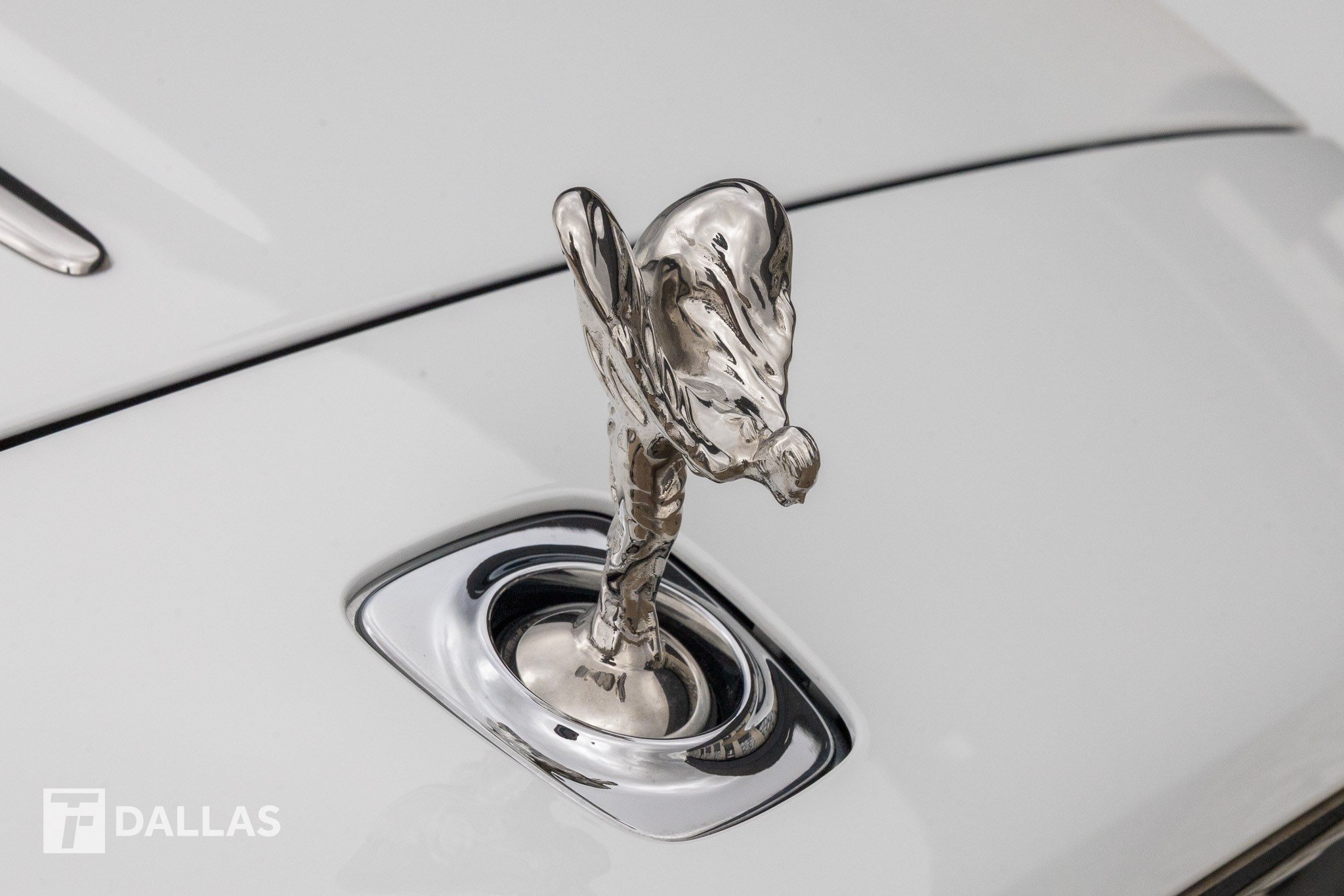 Used 2019 Rolls-Royce Dawn RWD image 18