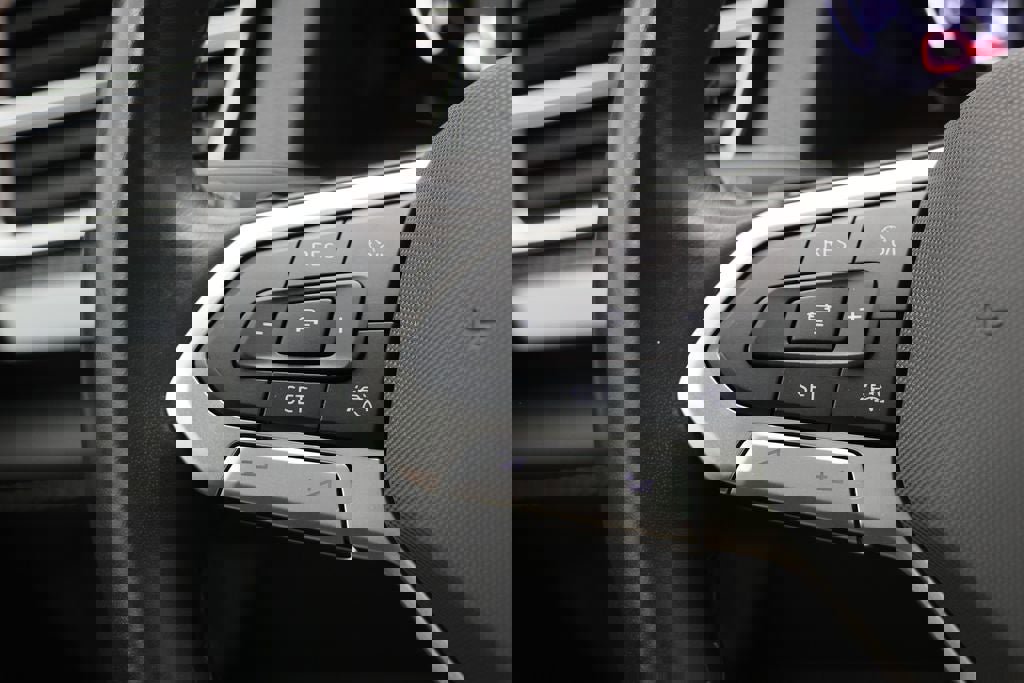 Used 2024 Volkswagen Atlas Cross Sport SEL Premium R-Line image 22