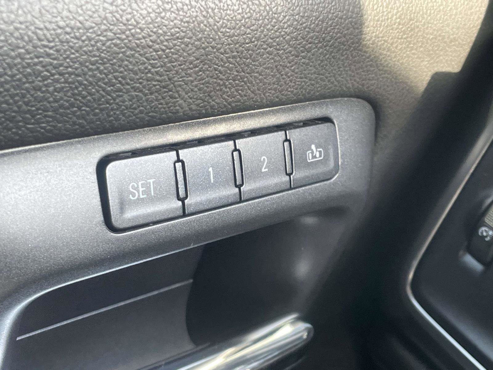 Used 2015 Chevrolet Silverado 1500 LTZ Z71 w/ LTZ Plus Package image 25