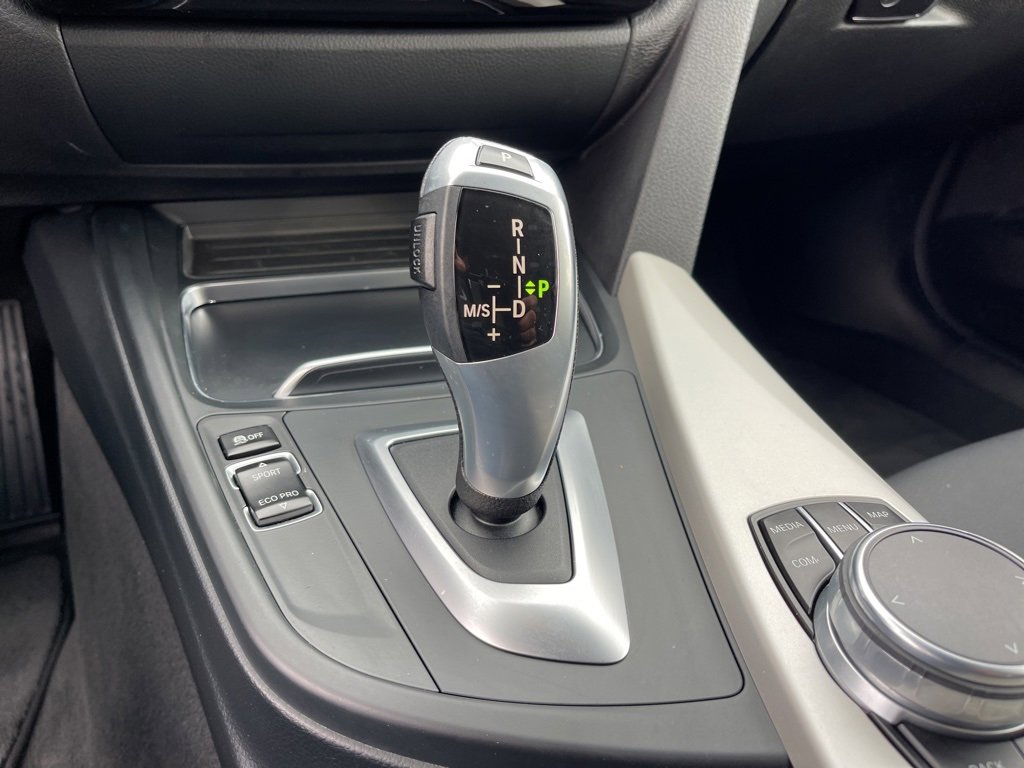 Used 2018 BMW 320i xDrive Sedan image 19