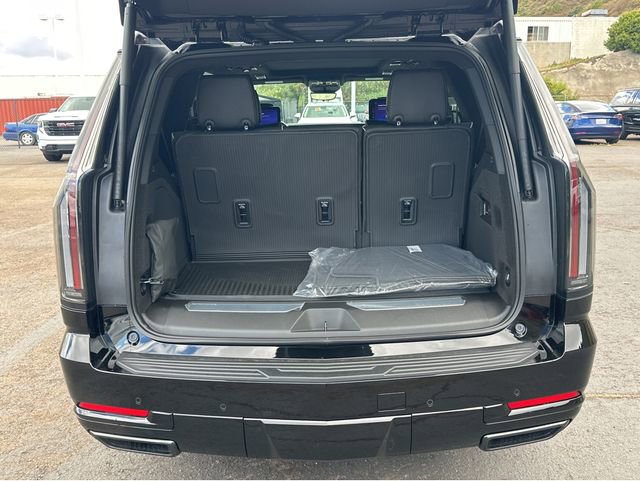 New 2026 Cadillac Escalade Platinum Sport w/ LPO, ONYX Package AWD/4WD image 31
