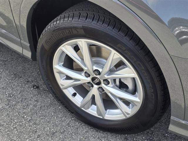 Used 2025 Audi Q3 2.0T Premium w/ Convenience Package AWD/4WD image 29