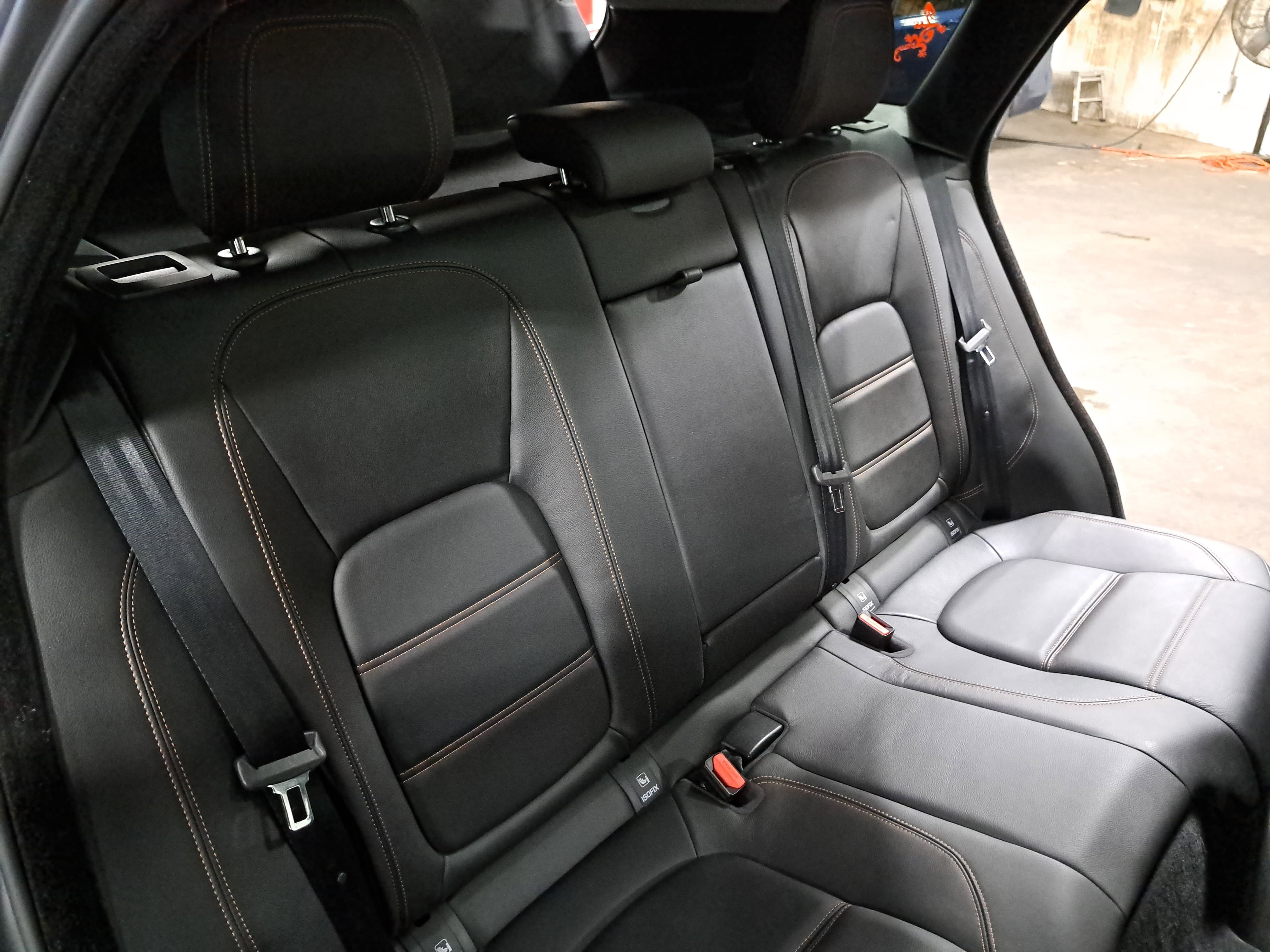 Used 2018 Jaguar F-PACE Prestige image 12