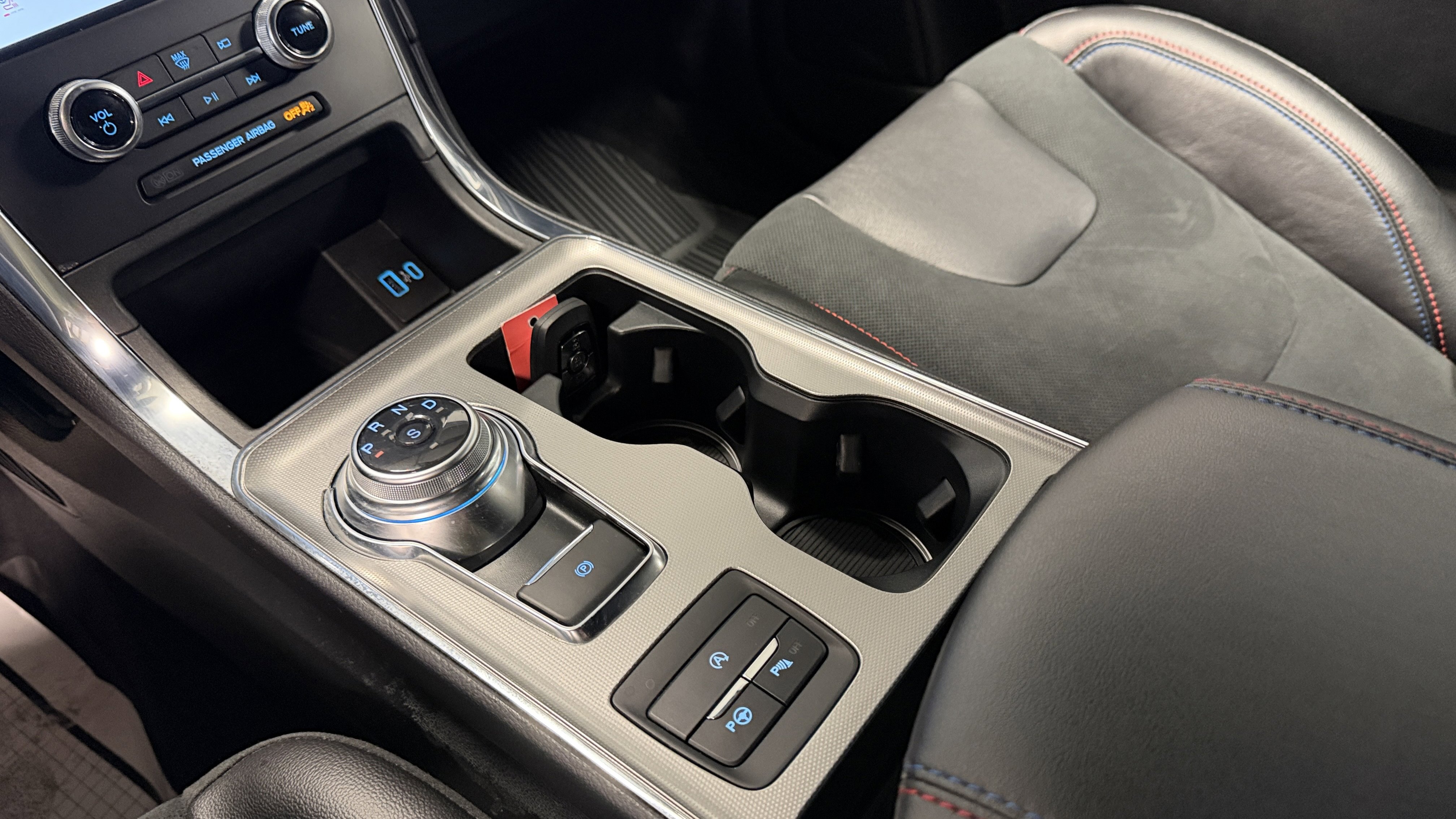 Used 2024 Ford Edge ST w/ Equipment Group 401A image 14