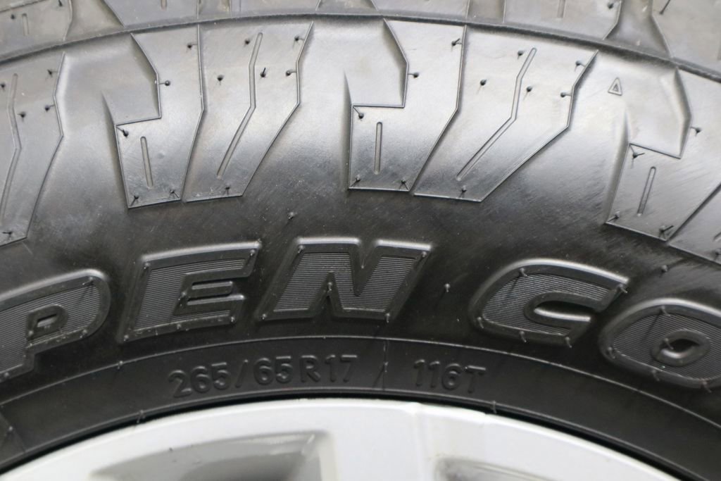 Used 2022 Nissan Frontier SV image 39