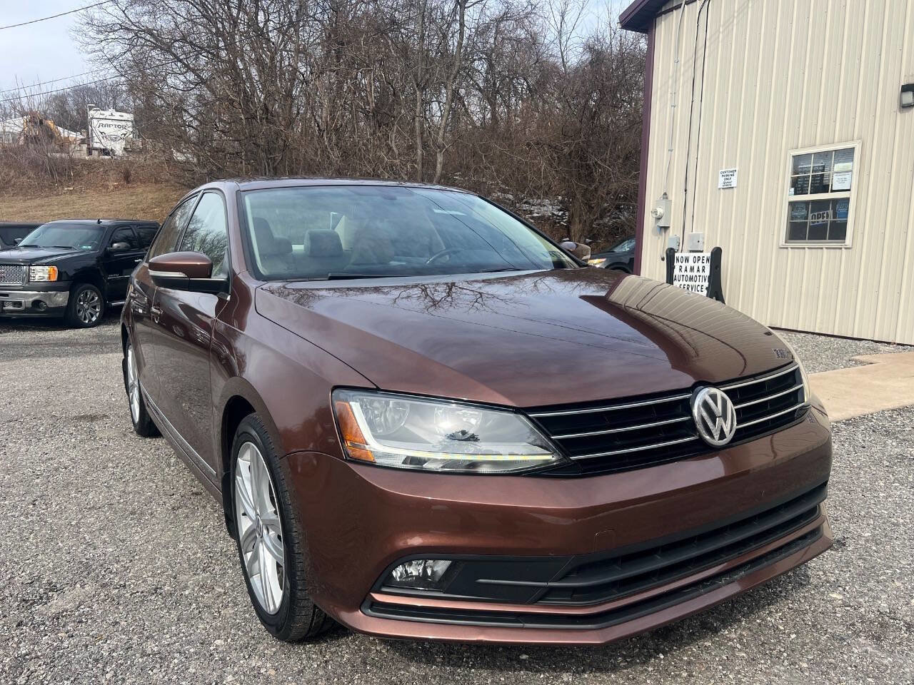 Used 2017 Volkswagen Jetta SEL image 1