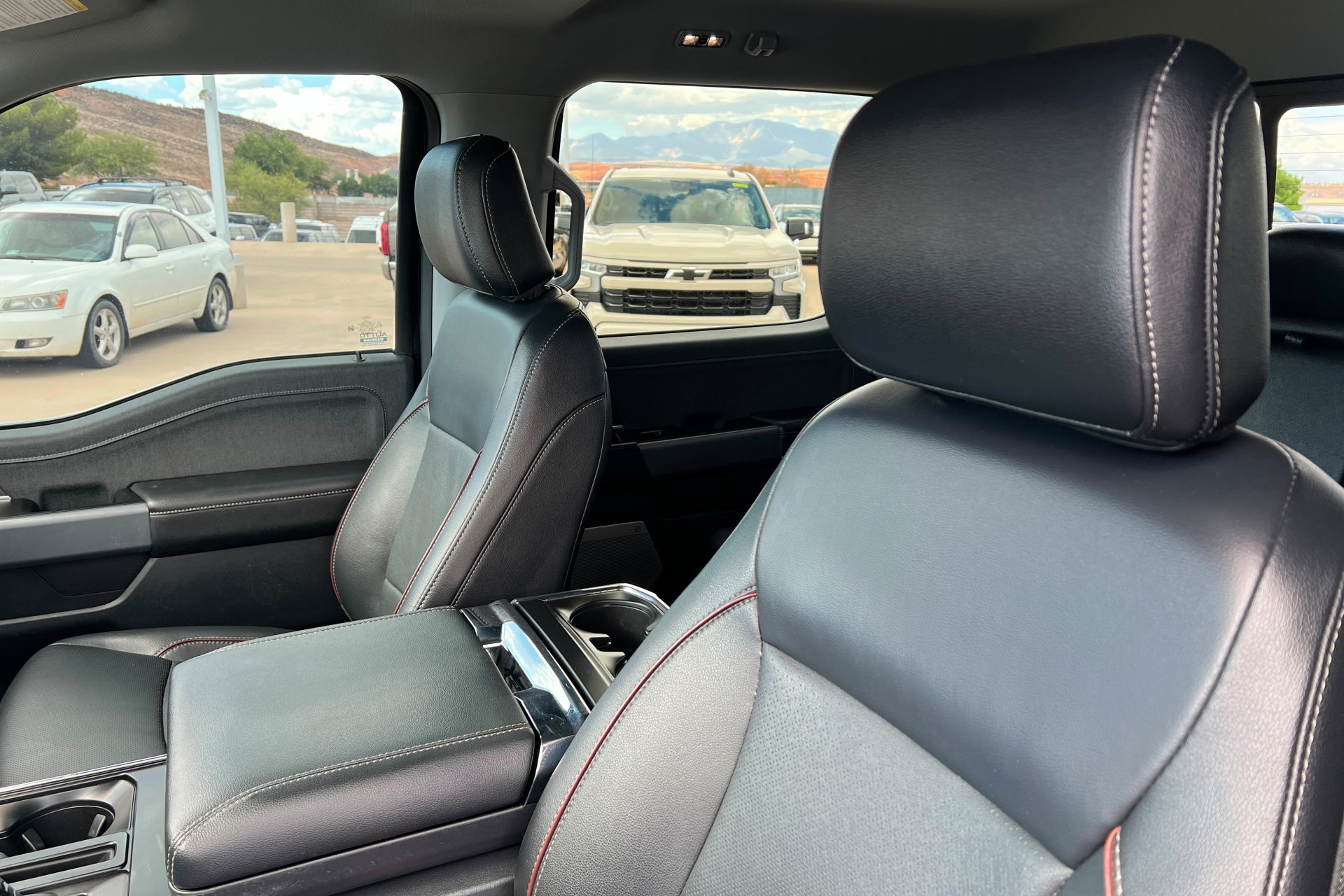 Used 2023 Ford F150 Lariat w/ Trailer Tow Package AWD/4WD image 17