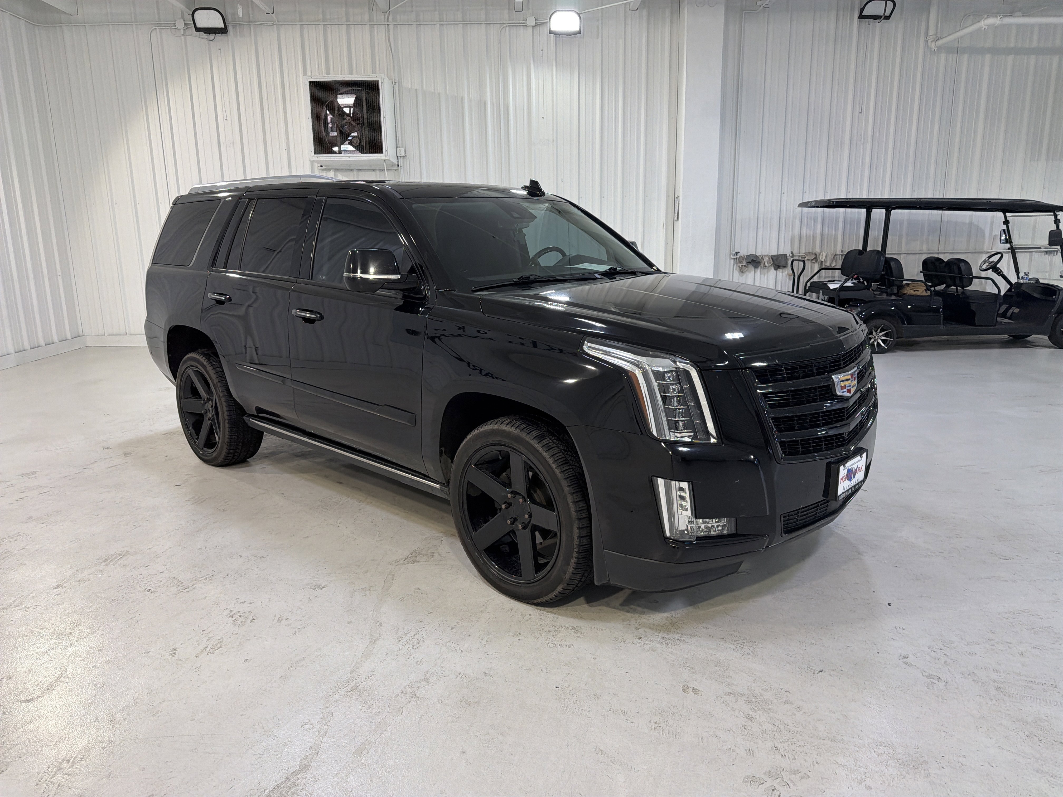 Used 2020 Cadillac Escalade Premium Luxury w/ Escalade Sport Edition image 7