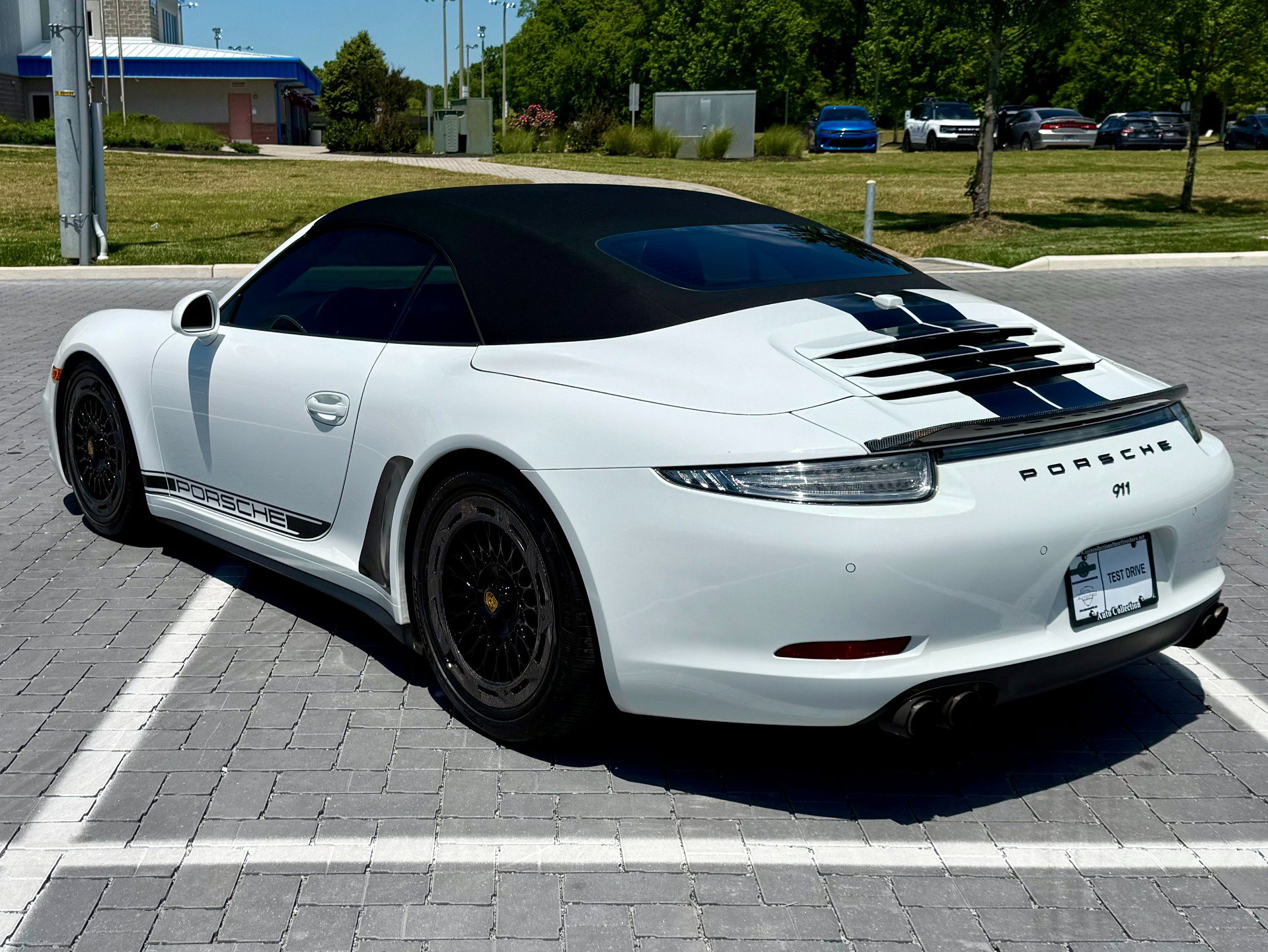 Used 2014 Porsche 911 Carrera 4 AWD/4WD image 13