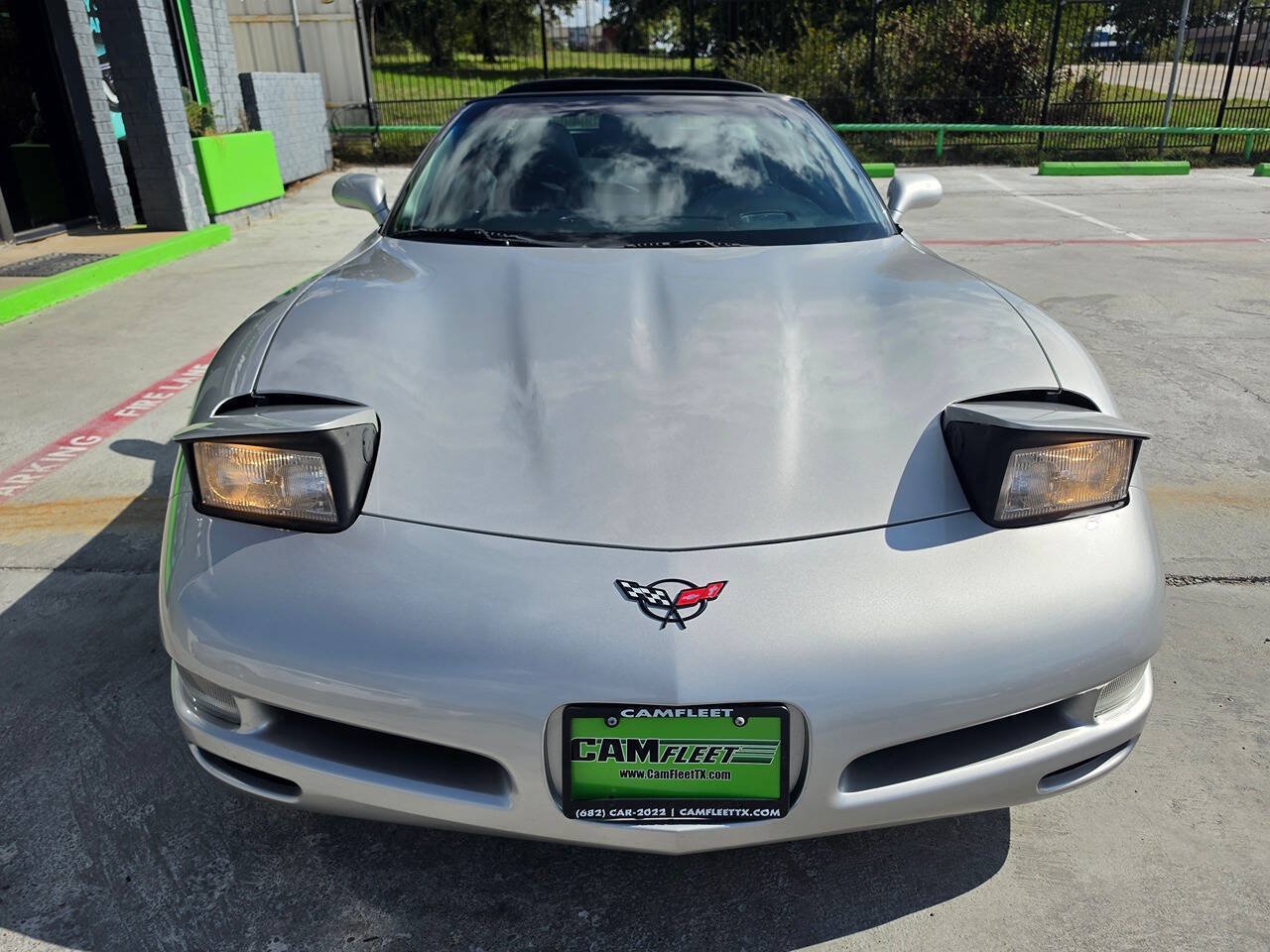 Used 2004 Chevrolet Corvette Coupe w/ Preferred Equipment Group RWD image 53