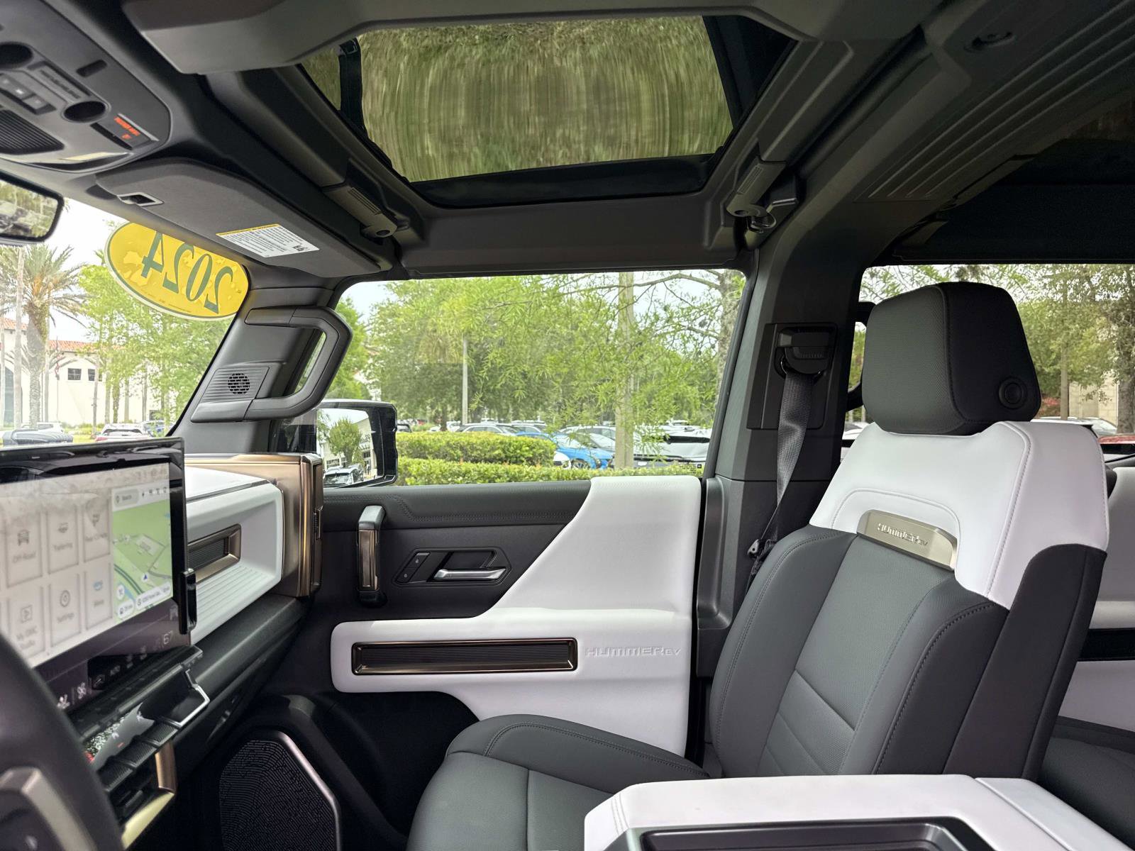 Used 2024 GMC Hummer EV 2X w/ LPO, Illumination Package AWD/4WD image 24