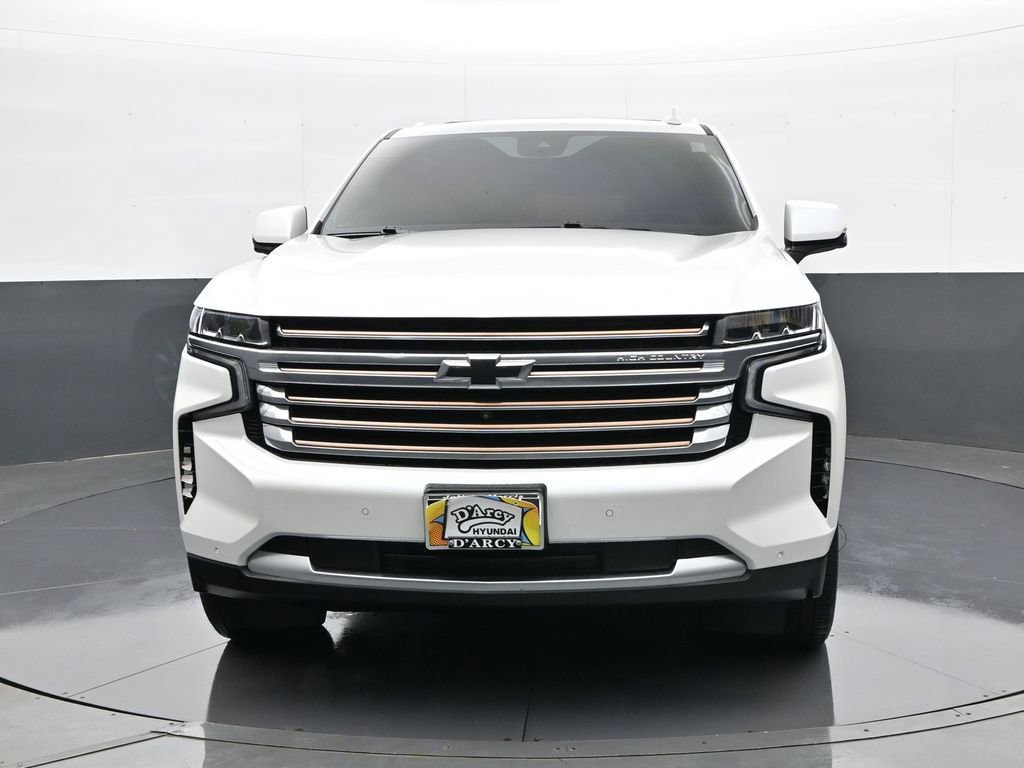 Used 2024 Chevrolet Suburban High Country image 2