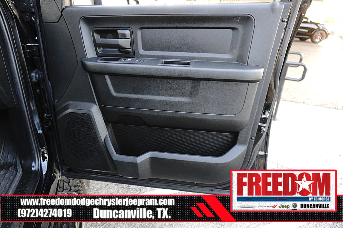 Used 2024 RAM 3500 Tradesman w/ Chrome Appearance Group AWD/4WD image 39