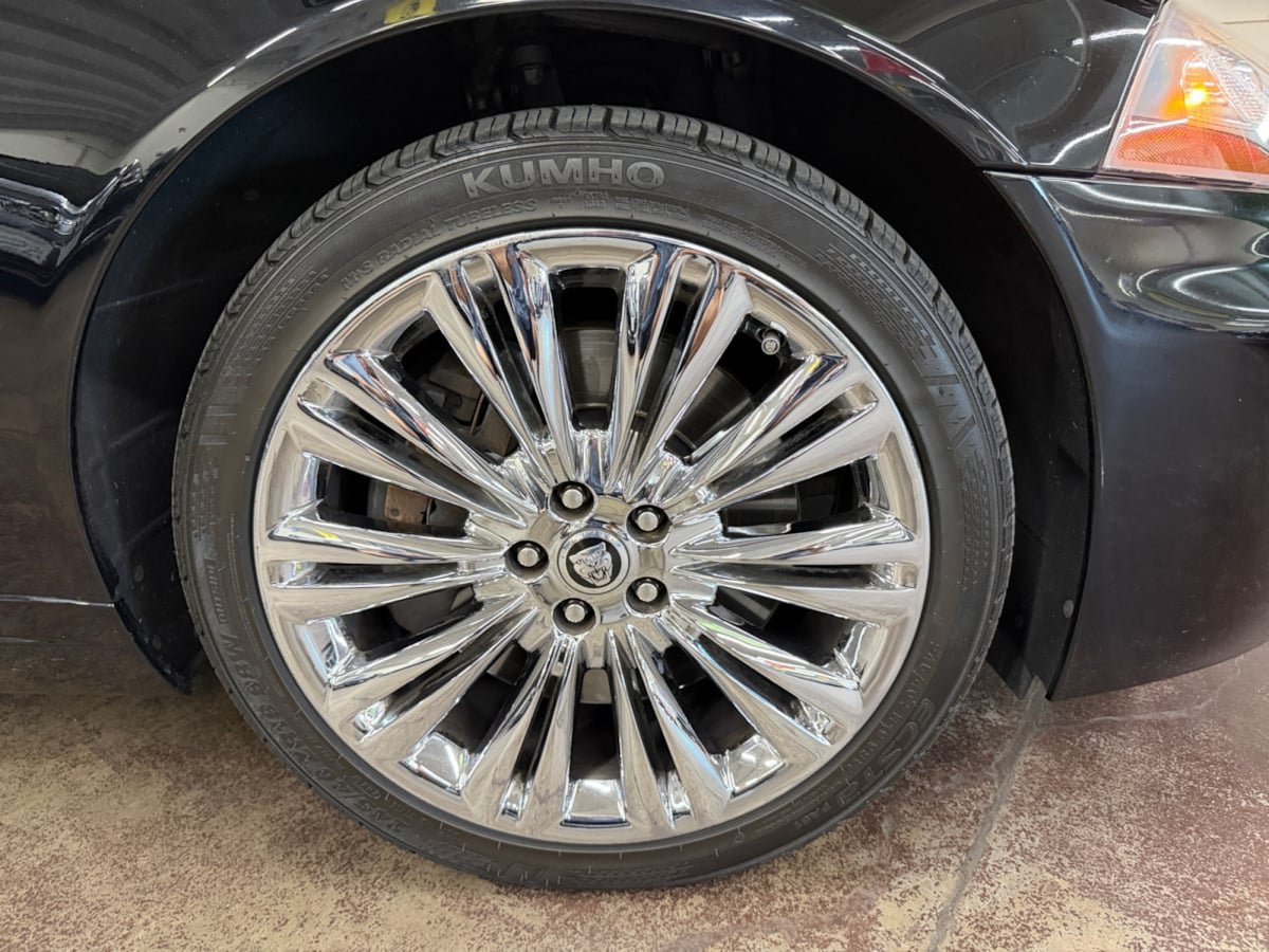 Used 2011 Jaguar XK Coupe RWD image 23