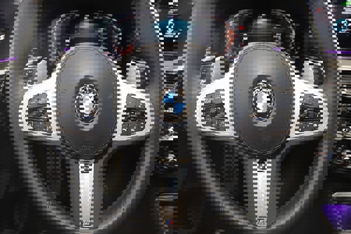 Used 2023 BMW 540i xDrive w/ M Sport Package image 44