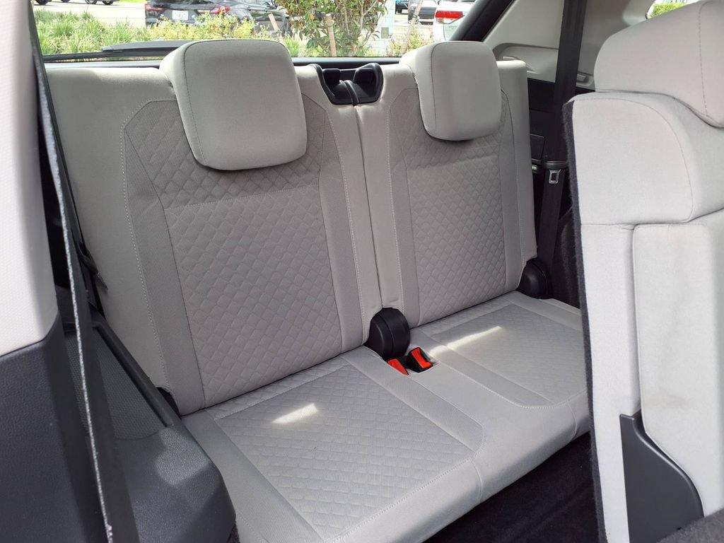 Used 2020 Volkswagen Tiguan S FWD image 18