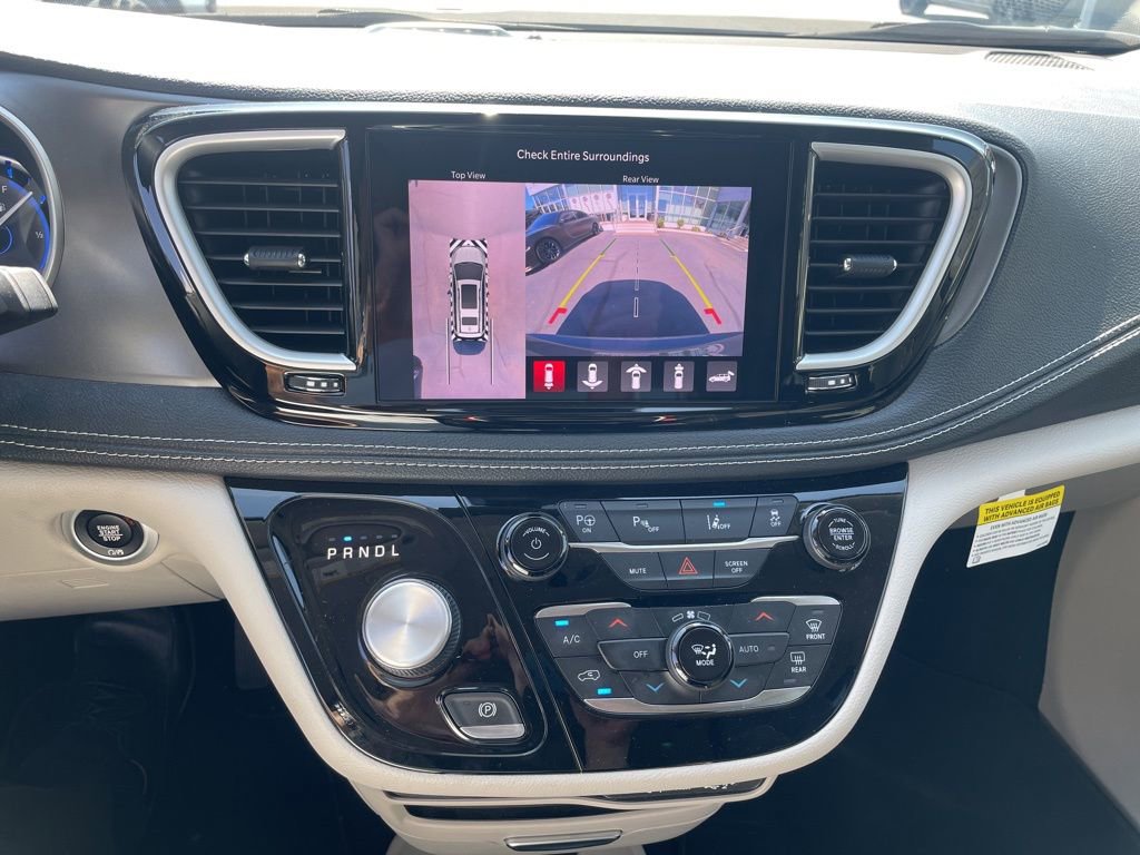 Used 2022 Chrysler Pacifica Touring-L w/ Uconnect Theater Family Group image 22