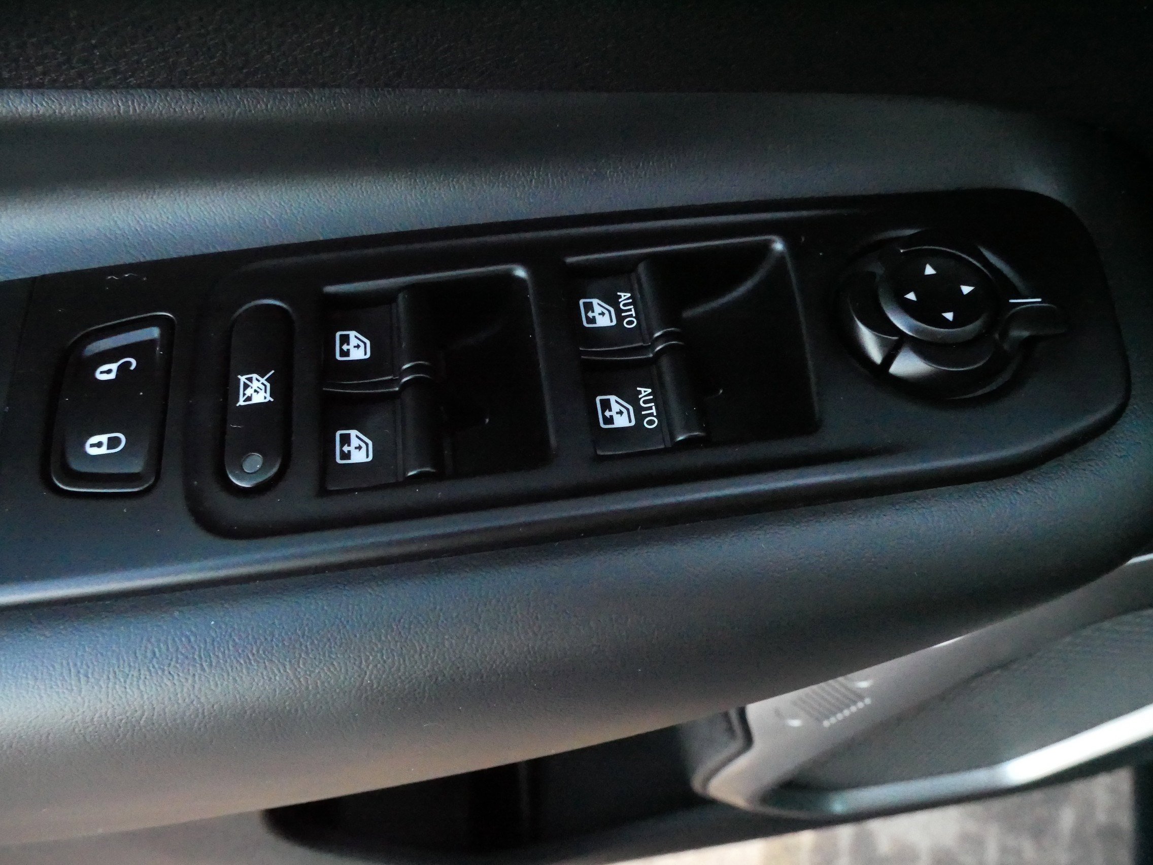Used 2022 Jeep Renegade Latitude w/ Convenience Group AWD/4WD image 17