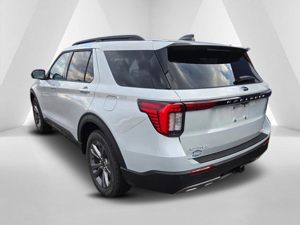 New 2026 Ford Explorer Active w/ Active Comfort Package image 5