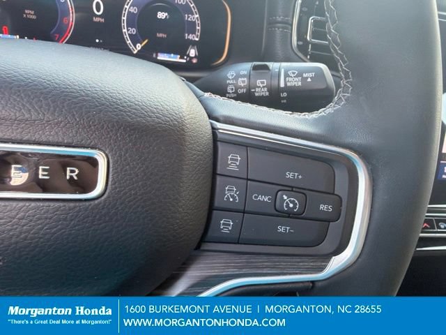 Used 2024 Jeep Wagoneer L Series II w/ Flexible Seating Group AWD/4WD image 19