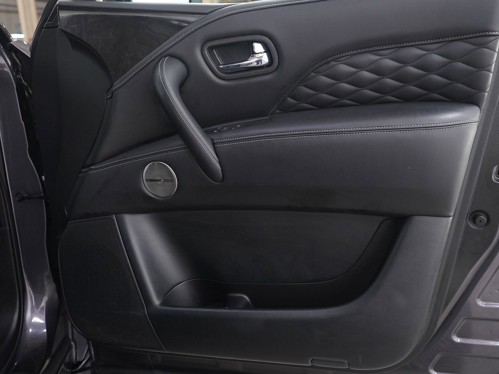 Used 2024 INFINITI QX80 Premium Select image 11