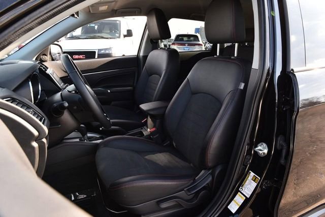 Used 2025 Mitsubishi Outlander Sport ES image 18