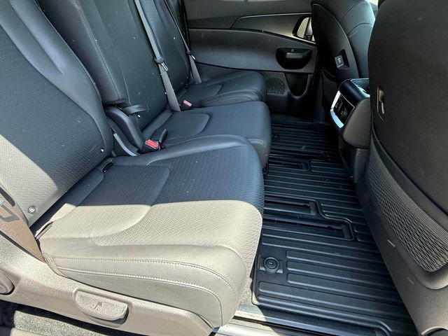 Used 2025 Kia Carnival SX Prestige FWD image 18