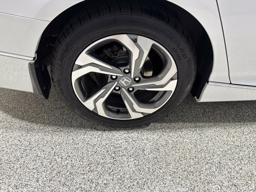 Used 2018 Honda Accord Touring image 20