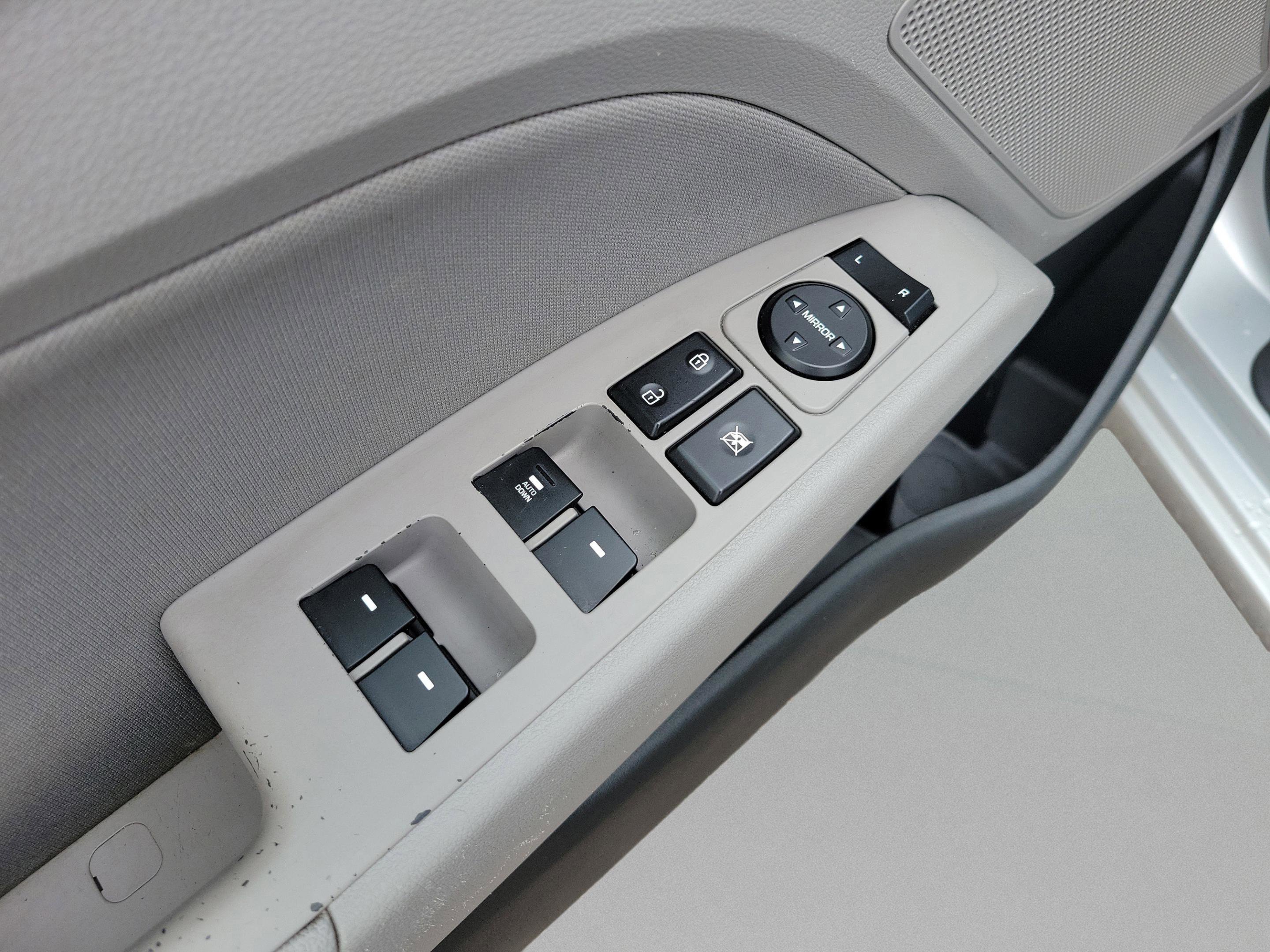 Used 2019 Hyundai Elantra SEL image 22