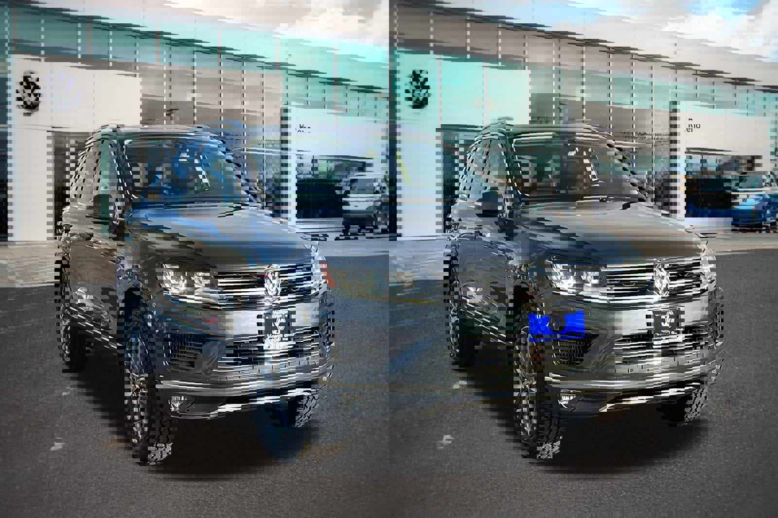 Used 2016 Volkswagen Touareg TDI video 3