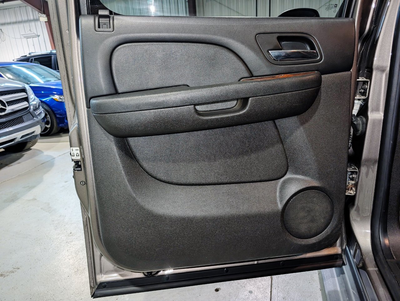 Used 2014 Chevrolet Suburban LT AWD/4WD image 20
