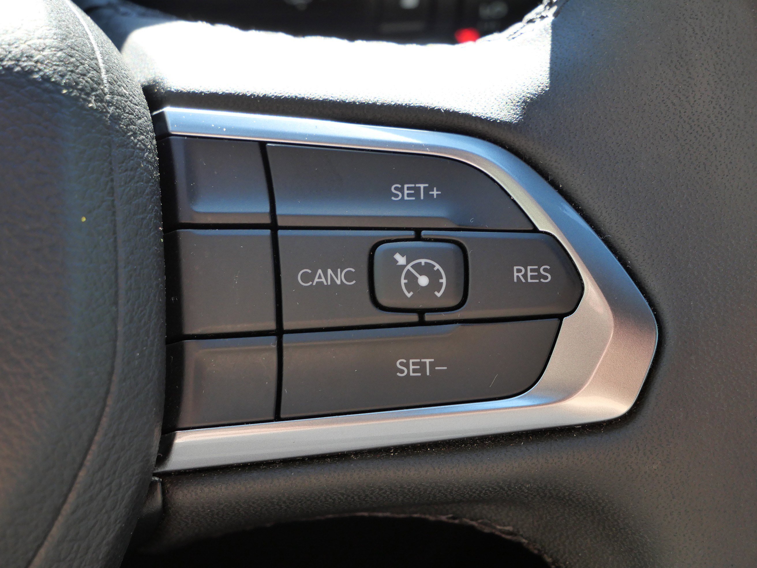 Used 2024 Jeep Compass Latitude image 31