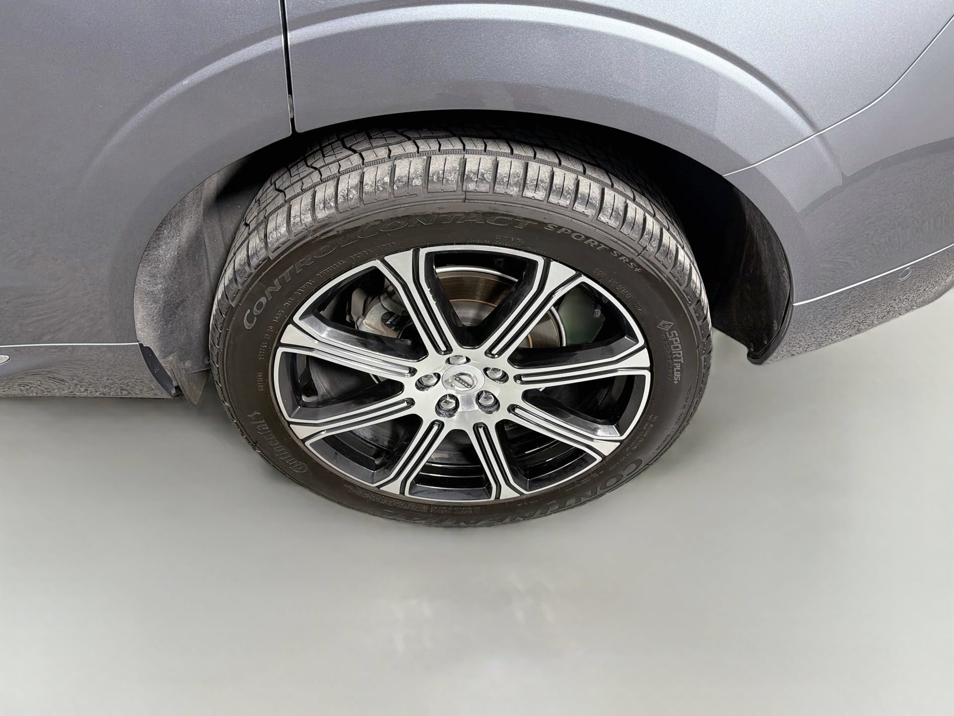 Used 2019 Volvo XC60 T5 Inscription w/ Protection Package FWD image 34