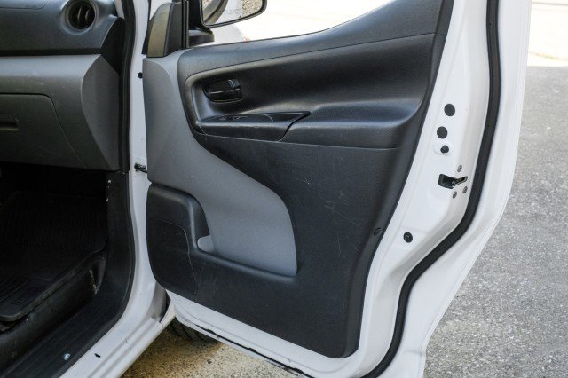 Used 2020 Nissan NV200 S image 40