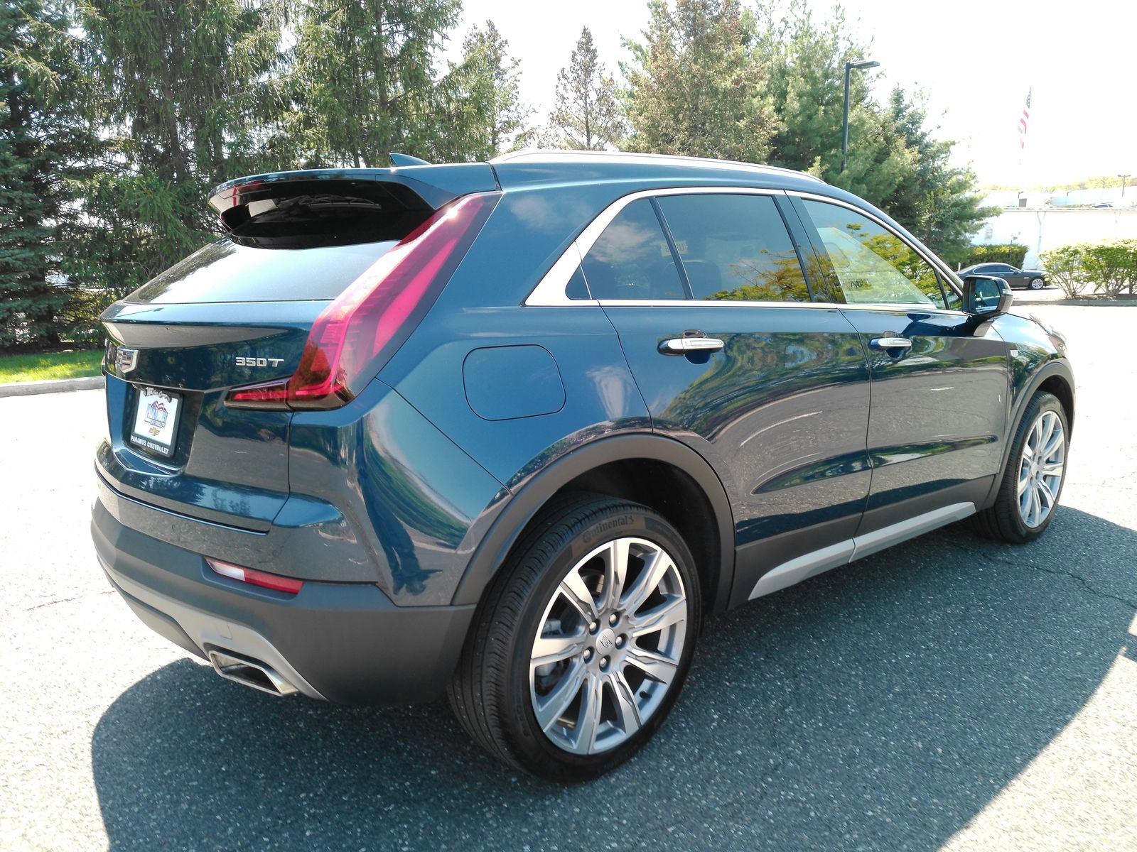 Certified 2022 Cadillac XT4 Premium Luxury w/ Safety Alert Package AWD/4WD image 6
