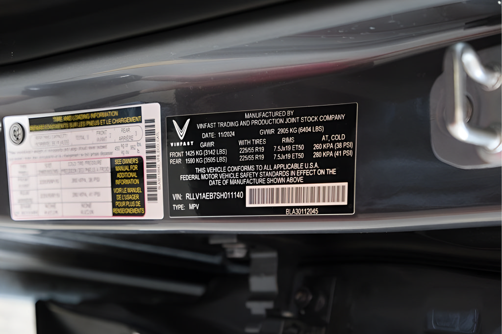 New 2025 VinFast VF 8 Eco AWD/4WD image 34