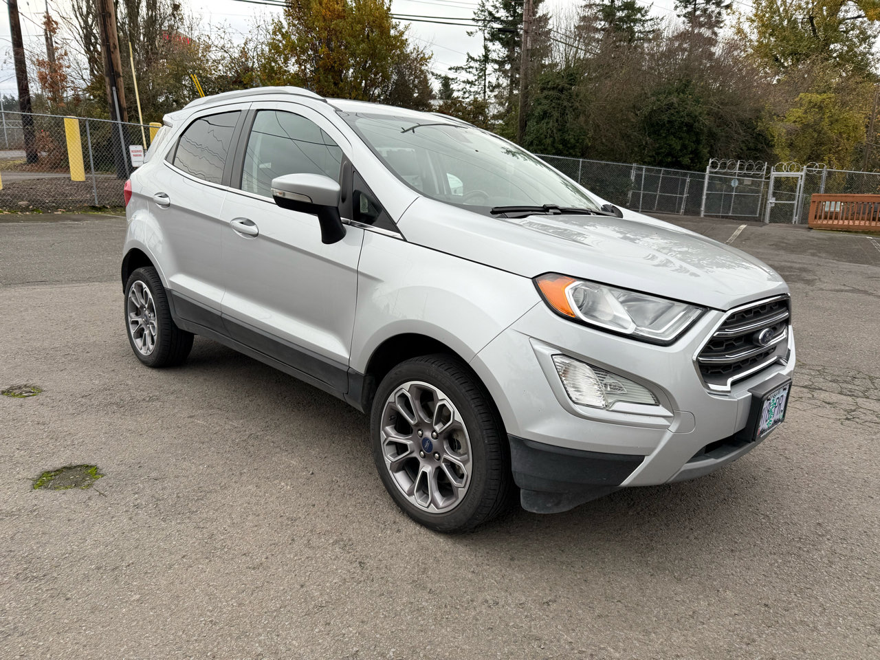 Used 2021 Ford EcoSport Titanium image 2