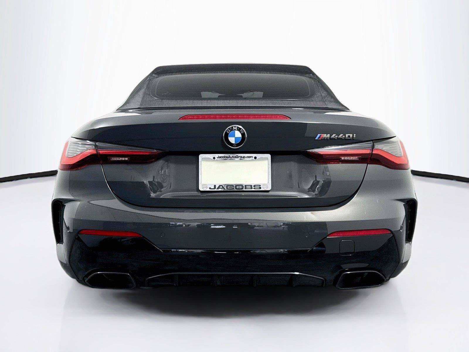 Used 2022 BMW M440i Convertible RWD image 4