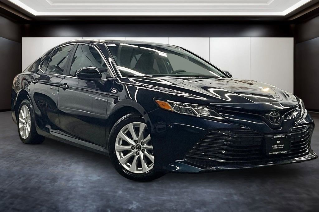Used 2019 Toyota Camry LE image 1