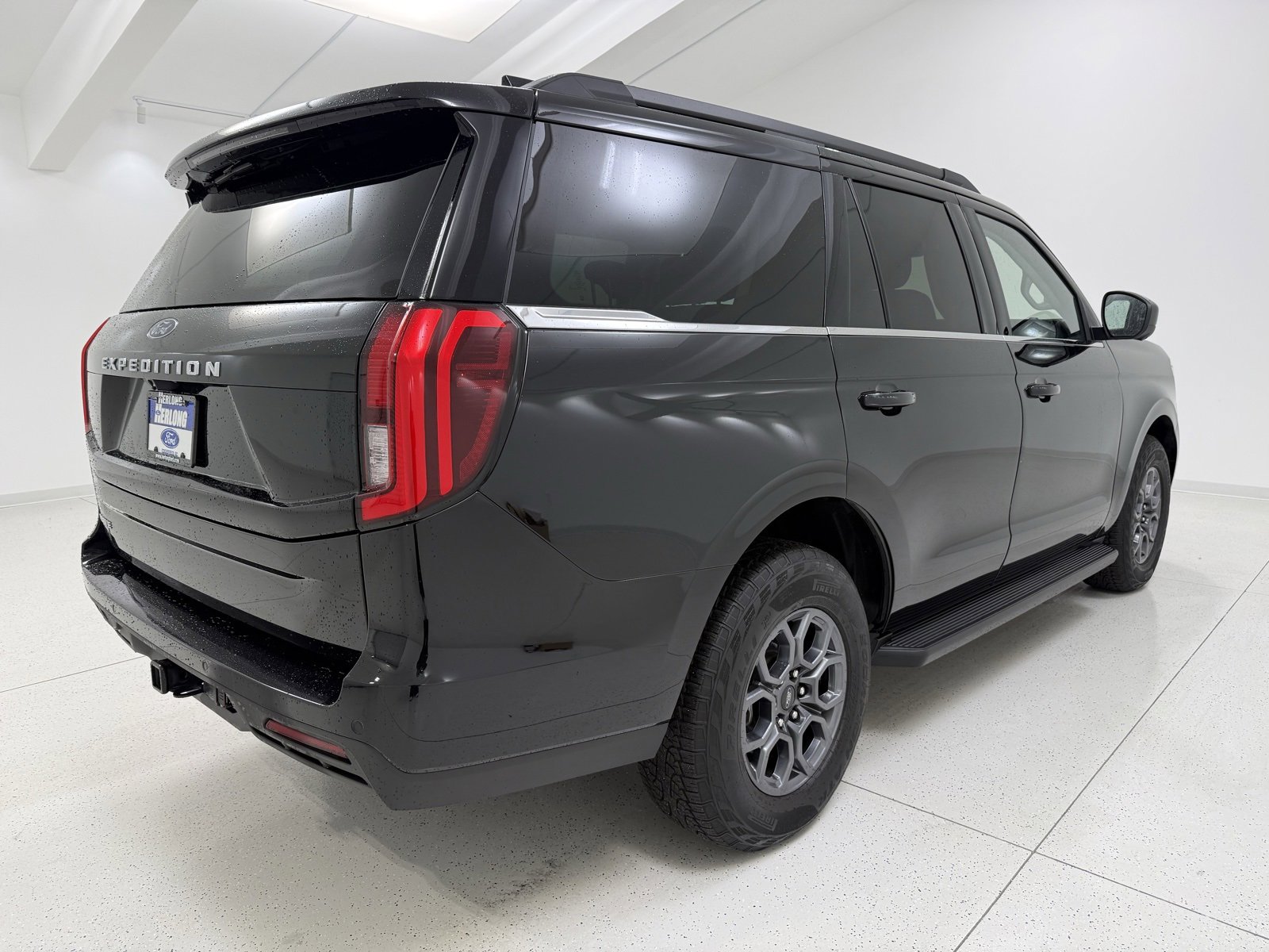 Used 2025 Ford Expedition Active image 8