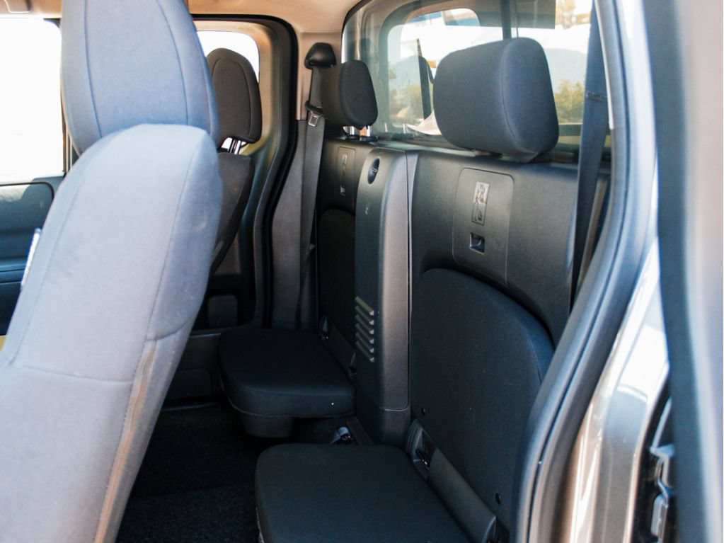 Used 2022 Nissan Frontier S w/ Technology Package RWD image 22