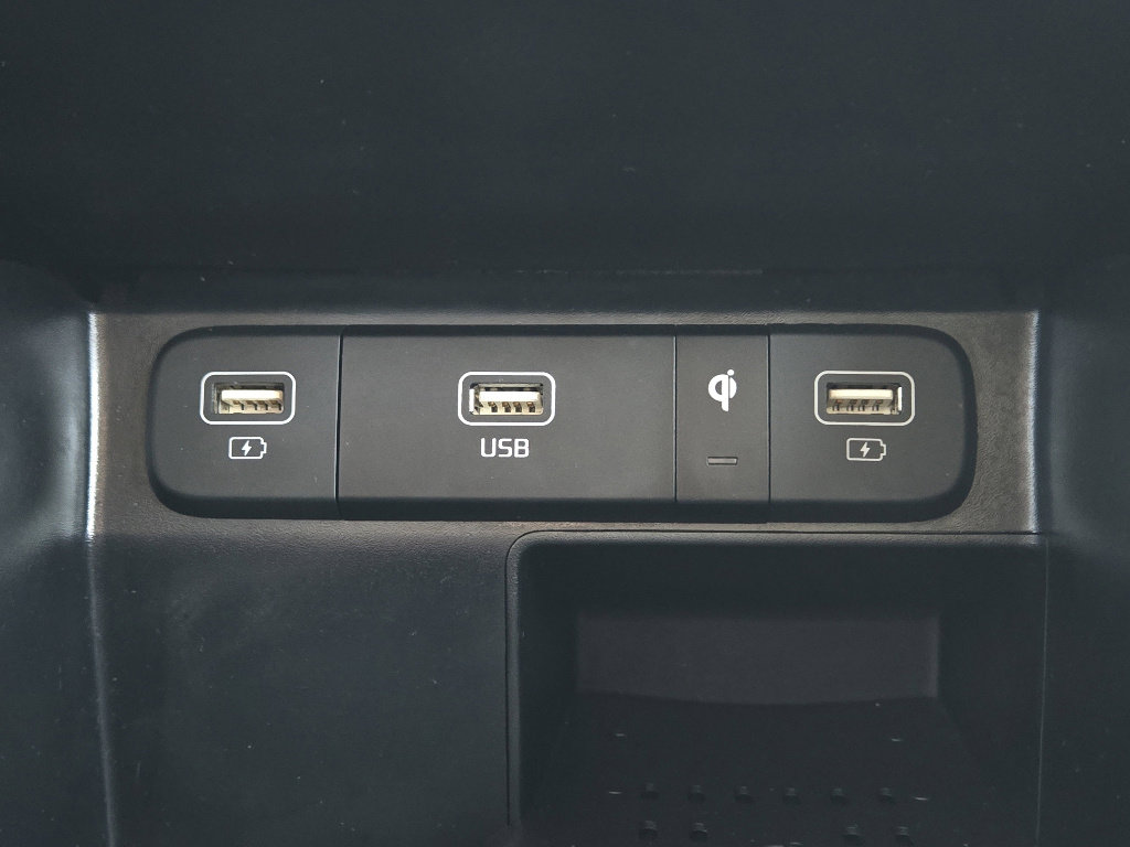 Certified 2022 Kia Sorento SX image 22