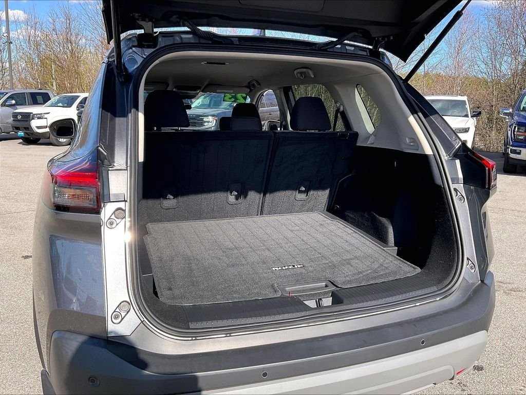 Used 2023 Nissan Rogue SV AWD/4WD image 34