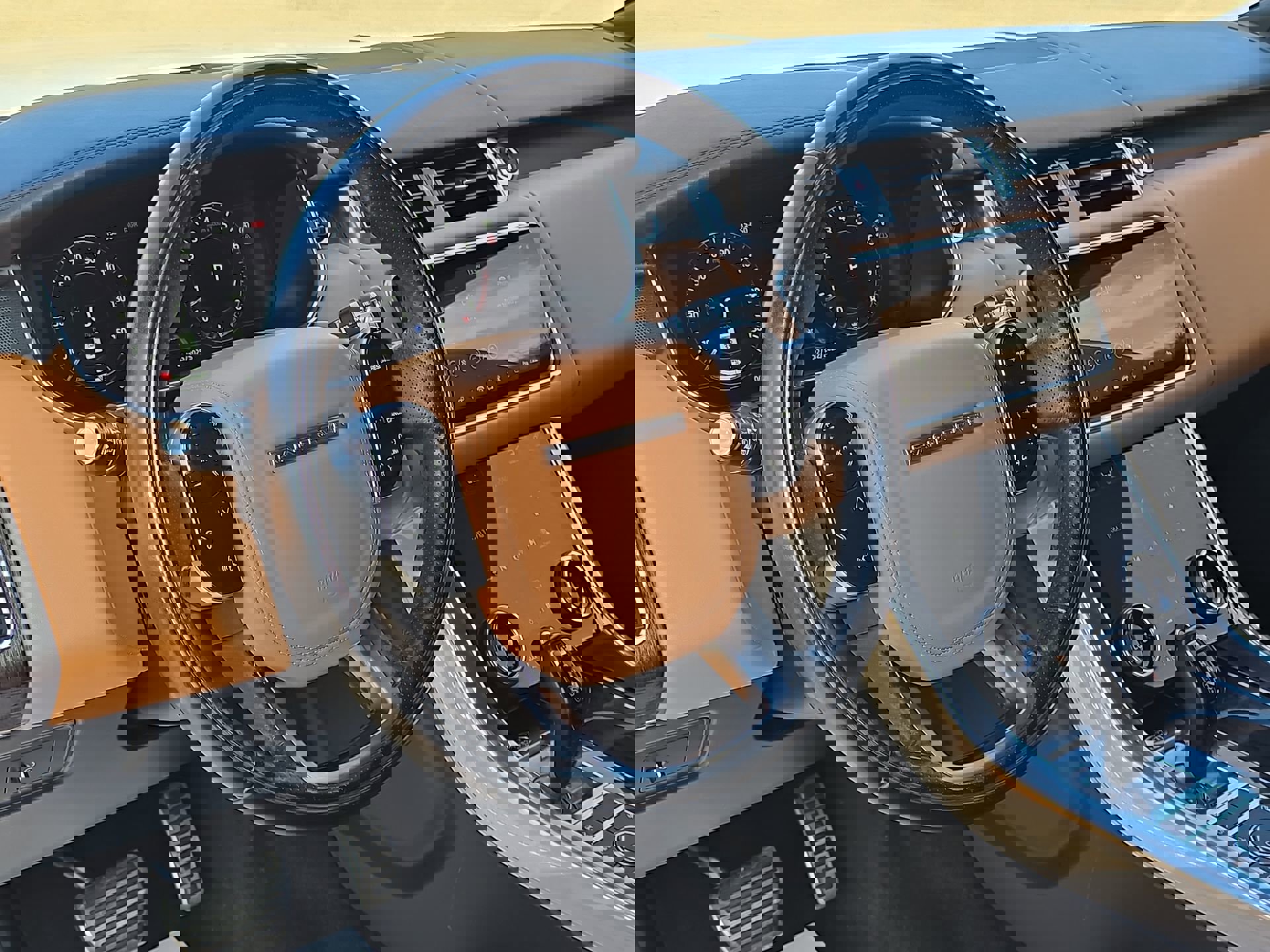 Used 2018 Land Rover Range Rover Sport HSE Dynamic image 15