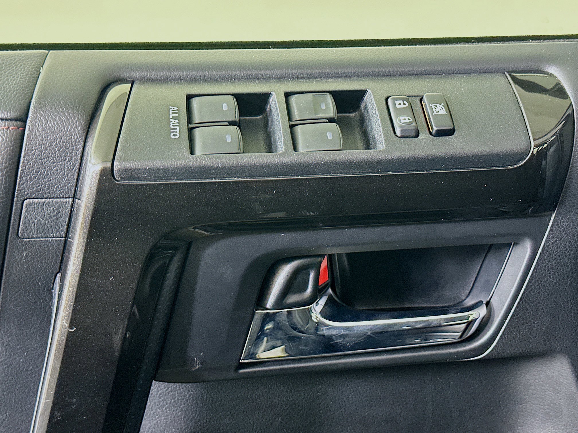 Used 2024 Toyota 4Runner TRD Off-Road Premium image 15