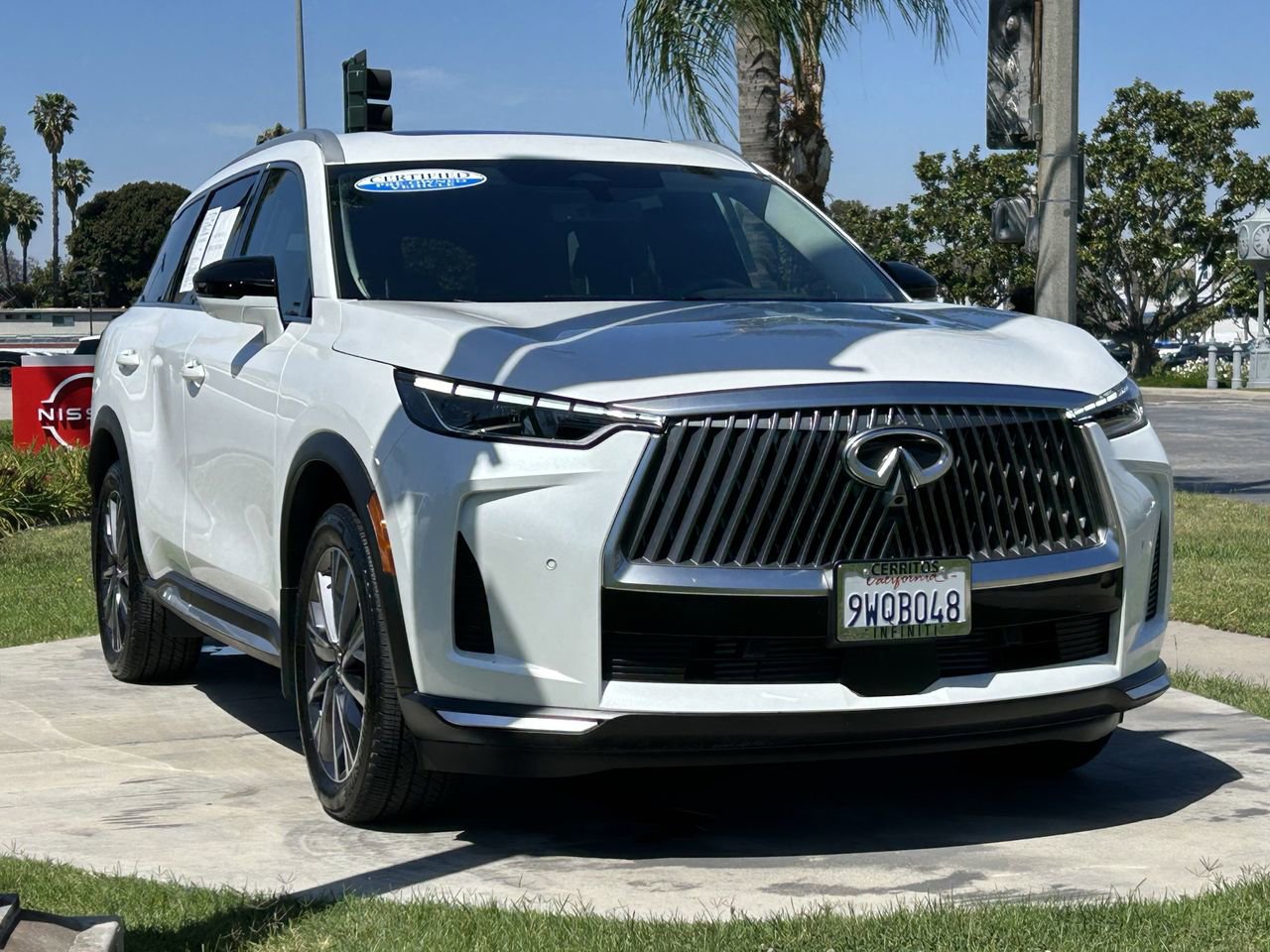 Certified 2026 INFINITI QX60 Luxe w/ Cargo Package FWD image 4