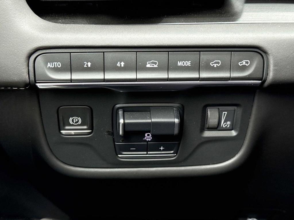 Used 2021 Cadillac Escalade Premium Luxury Platinum AWD/4WD image 40